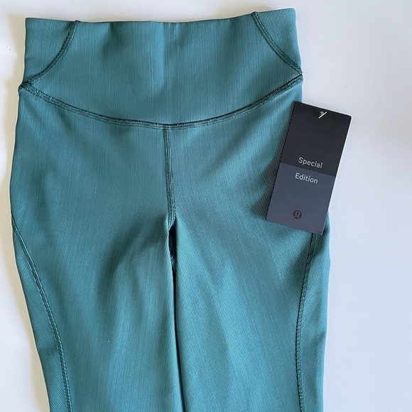 NWT Lululemon Base Pace HR Tight 25" *Two-Tone Ribbed Size 4 - Picture 4 of 10